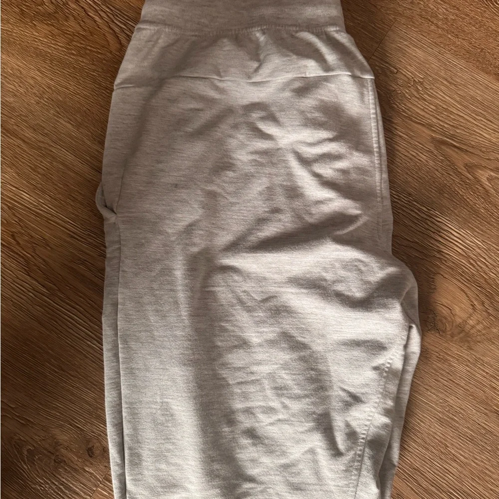 lululemon athletica Men's Light Gray Jogger Sweatpants